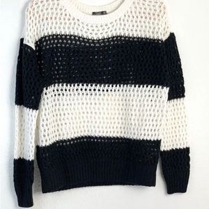 VENUS sweater. Black and white Cotten blend.